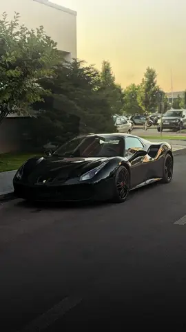 The light was perfect 🤩 @Cristian Chifoi #ferrari488spider #foryouu #viraltiktok #popular #fyp #viral #popular 