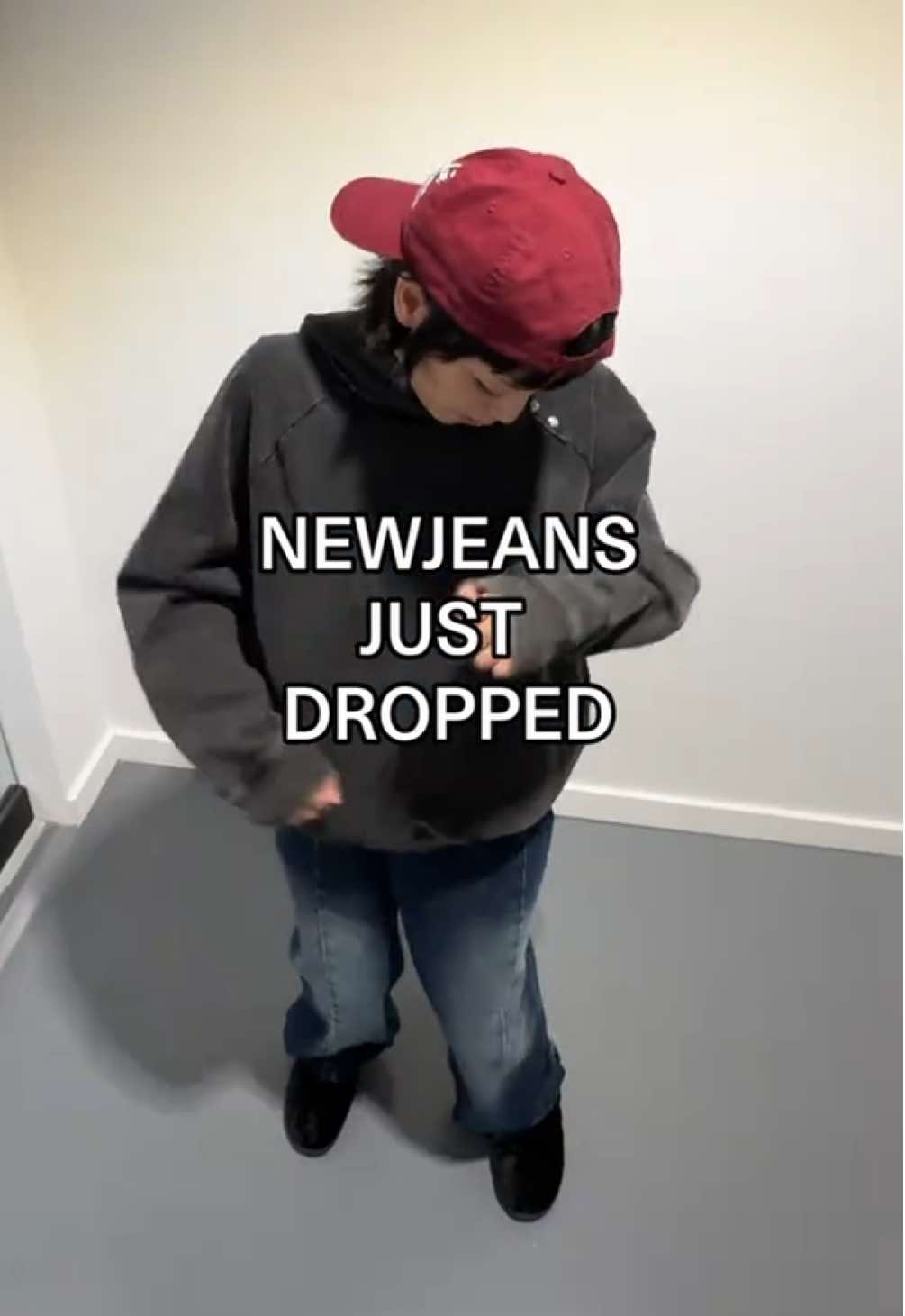 NEWJEANS JUST DROPPED  4:20PM EST 😇⭐️ Sorry tokkis luv you  #sundaeschool #newjeans #njz #hybe #hanni #newjeanshanni #tokkis #bunnies 