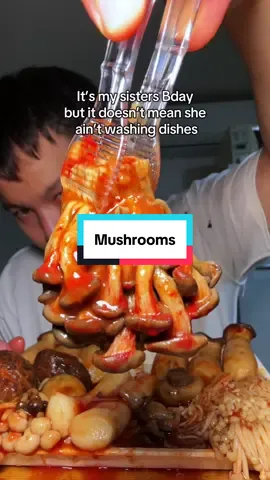 @LoonaBites, Happy Bday🥳🥳🥳#creatorsearchinsights #notalkingmukbang #silentmukbang #mushroom #mukbang