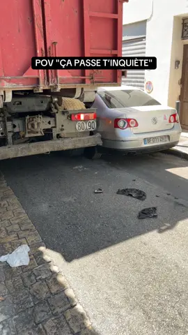 Une canette à la fin #pourtoi #route #voiture #drole 