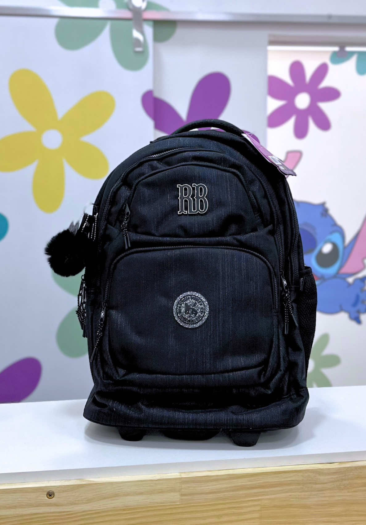 🎒✨ Kit Completo Rebecca Bonbom Preto com até 35% OFF! Chegou a melhor hora para garantir o kit dos sonhos! Mochila + Estojo + Lancheira no combo mais estiloso e prático para arrasar na volta às aulas! 🖤📚 Descontos de até 35% para você aproveitar sem pesar no bolso! Corre que é por tempo limitado! ⏰🛍️ Faça seu Pedido pelo nosso site ou WhatsApp 📲 www.annamipapelaria.com.br  +55 18 99611-6430 enviamos para todo Brasil ✈️ 📍Rua Siqueira Campos,522 Centro Birigüi-Sp #annamipapelaria #papelariacriativa #papelariafofa #papelariabirigui #papelaria #materialfofo #materialcriativo #birigui #materialescolar #reelsintagram #reelsviral #reels