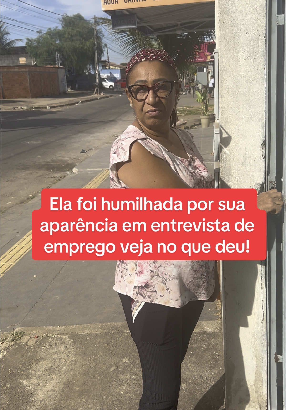 Ela foi humilhada por sua aparência em entrevista de emprego veja! 