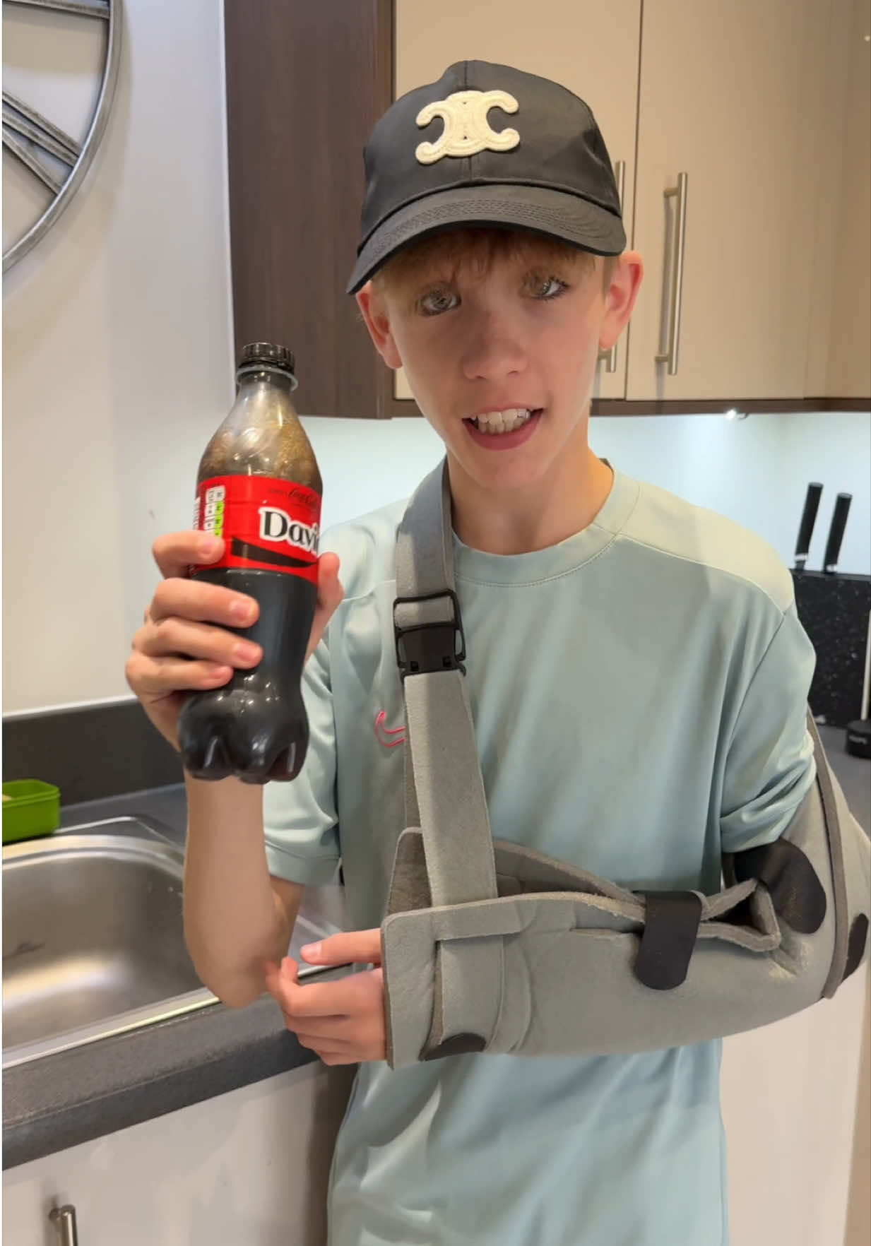 He switched his Dad’s Coke for soy sauce 
