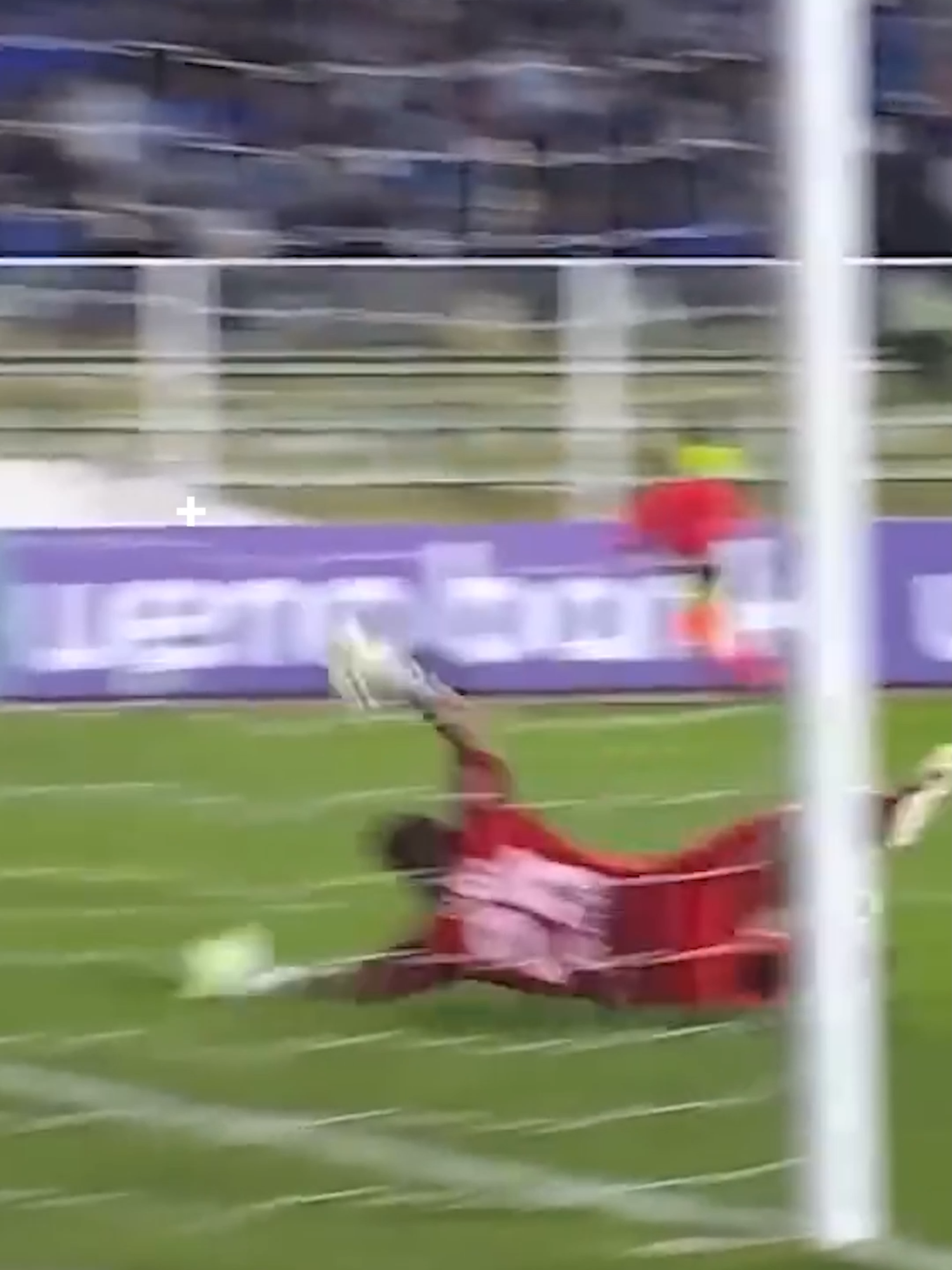 ¡Octavos de final, el Siles y tu aliento! 🏆🔥💪🏻 🚨La primera preventa está a punto de agotarse 🚨 🎟️ ¡Corre por tu entrada en: https://socios.clubbolivar.com/ticketing/59 o https://todotix.com.bo/ticket/bolivarvscienciano y sé parte del sueño! #BolívarCentenario #UnSigloDePasión