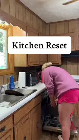 Cleaning my kitchen is so long overdue  😩 #kitchencleaning #cleaning #cleanwithme #CleanTok 