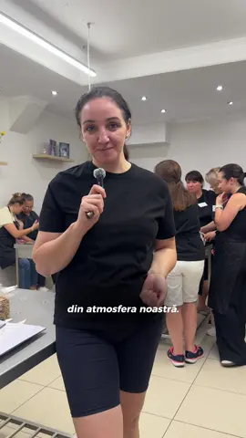 Am sentimente mixte… Marți a avut loc ultimul masterclass din acest an în care am fost trainer. A fost minunat — energia voastră, emoțiile, toată interacțiunea mi-au adus multă bucurie. Dar simt că am obosit. În perioada următoare o să-mi ofer puțin timp pentru mine, să mă odihnesc și să mă pregătesc pentru operație. Vreau să vă mulțumesc din suflet că m-ați ales să vă ghidez în arta cofetariei. A fost o onoare pentru mine să fiu parte din parcursul vostru. Dacă totul decurge bine și mă recuperez repede, poate ne mai vedem la vreun masterclass până la final de an. Dar, deocamdată, rămân cu recunoștință  🙏❤️ #masterclass #cofetarie #cofetar #candybar #torturichisinau #chisinau #moldova #recomandari #fyp 