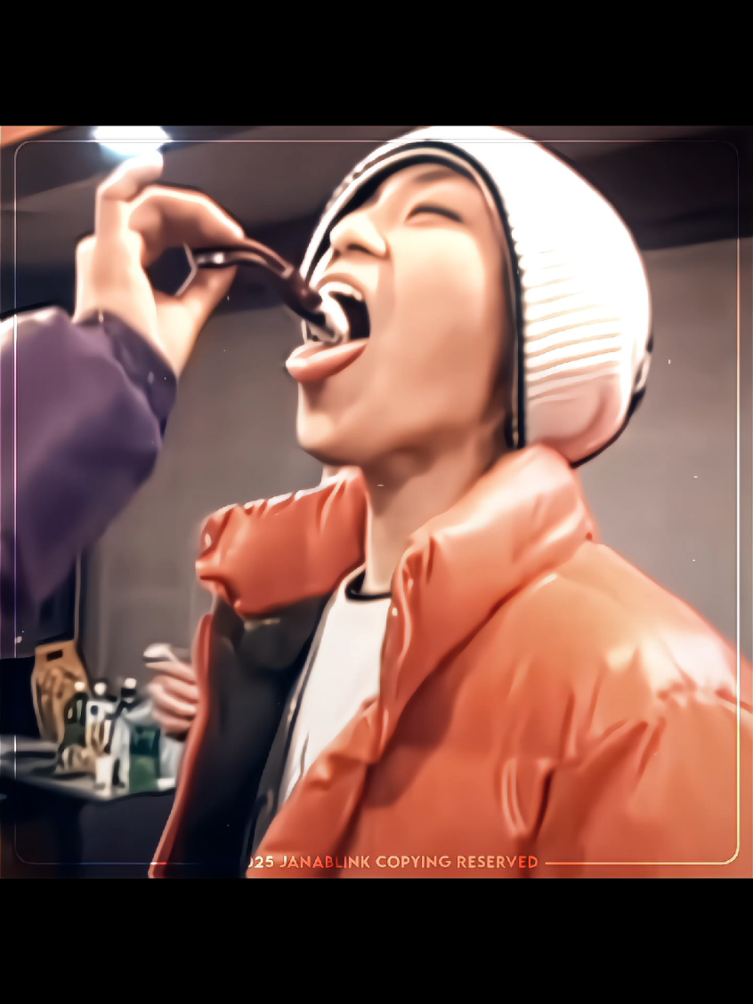 Yes, GD is actually me, I really can't stop watching this parody  #top #choiseunghyun #bigbang #viral #explore #janablink121 #kpop 
