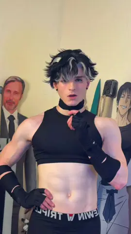 I need an honest answer😏 idea: @Native Japanese Ken #wriothesley #GenshinImpact #cosplay #genshin 