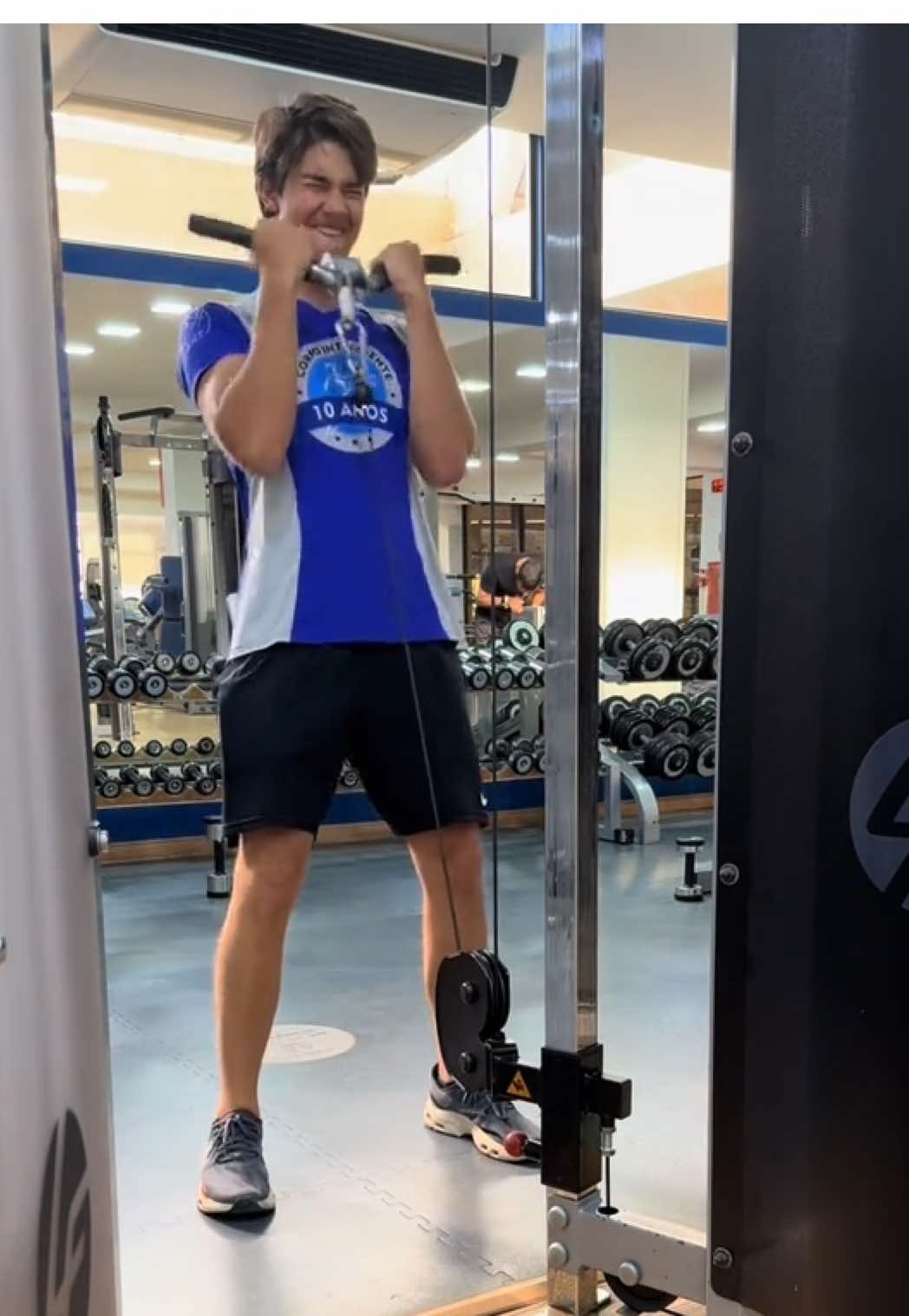 Treino de Bíceps, Tríceps and Shoulder 💪🔥 em troca do presente que dei pro meu personal 😂 Pump entregue com sucesso! #TreinoPago #BícepsTrícepsOmbro #TreinoComResenha