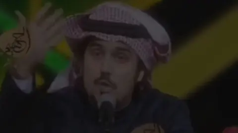 قدامي ظروف وراء وجهي ظروف .         #شريان_الديحاني #تيم_المصممين #جـــٓـفـَـا 