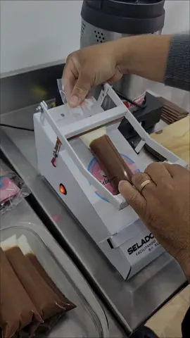 Deus está conosco sempre! se tem produção,tem clientela rs obrigado Clientes por confiar em nós ♡ queridinho por aqui #ninhocomnutella #gelinho_gourmetgel #eusonhodeusrealiza🙏🍀❣️🚀 #secumpriu 