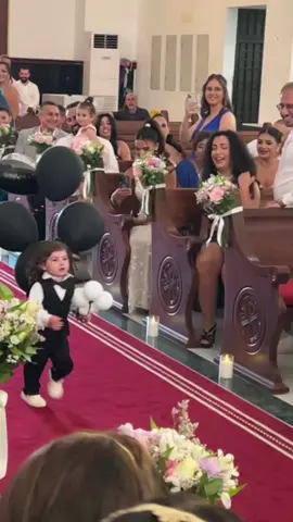#weeding #church #funnykids #clapping #sweetie 