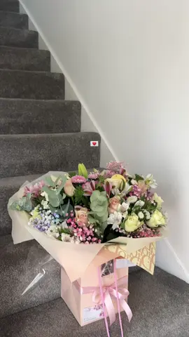 Converting to a flower page thanks to this bouquet 🤲🏾