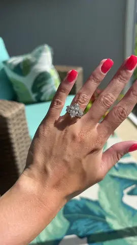 Evolving from the engaged French tips to the fun hot wife nails 💁🏼‍♀️😍🥰❤️