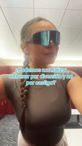 Entrenar por gusto, no por culpa. Moverme porque quiero, no porque “debo”. Eso también es disciplina. #ConCalmaPeroConGanas  #EntrenarPorGusto #FitnessReal #MovimientoConAlegría #ConCalmaPeroConGanas #FitnessSinCastigo #TriatlónHonesto #DiarioDeEntreno