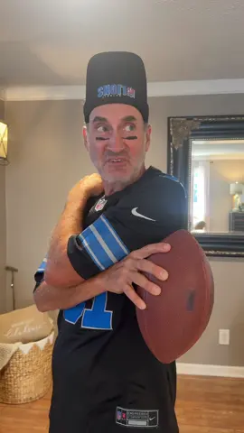 Football is back… Kinda🤣🙌 #fyp 