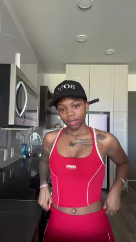 i look exactly how i feel but come unbox with me 🫶🏽 i’ve been ordering stuff left and right it’s crazyyyy but stay tuned for me doing an installation video soon ♥️