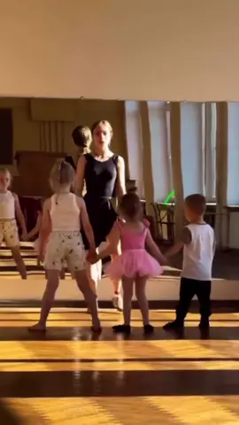Ballroom Dance Lessons with Oleg Astakhov & 📲”Dance With Oleg” APP  #olegastakhov #dance 