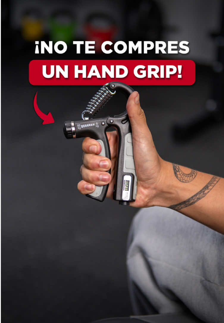 ❌ Jamás te compres un hand grip… sin entender esto. Usarlo mal puede empeorar tu dolor, tensar más tus músculos o reforzar una lesión. ¿Fuerza o rehabilitación? Esa es la verdadera pregunta.💡  Guarda este video y no olvides seguirnos para más consejos. Consigue tus artículos favoritos aquí: 📍Av. Reducto 833. Miraflores  💻 www.proiron.pe #handgrip #proiron #fuerza #entrenamiento #entrenar #gym #gimnasio #deporte