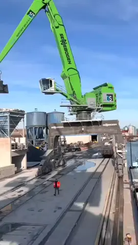 #opertor #crane #execavatoroperator #execavator #xohoung 