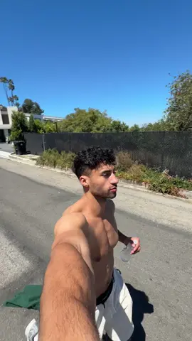 2️⃣🚶‍♂️