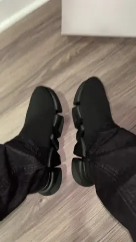 😍👀 #creatorsearchinsights #designer #designershoes #luxuryshoes #alucines📿🧿🙈 #belicones😈📿☘️ #fresitas🍓 #shoes #shoerecommendations #puroluxx #balenciaga 