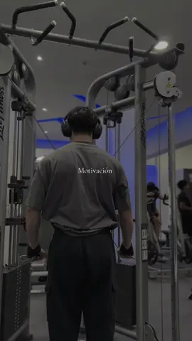 Rutina de espalda, bíceps tríceps 👍🏻 #motivation #motivacional #gym #gymrat #GymTok #rutina #entrenamiento #pesas #fitnessmotivation #prime #gymshark #paratii #fyp 