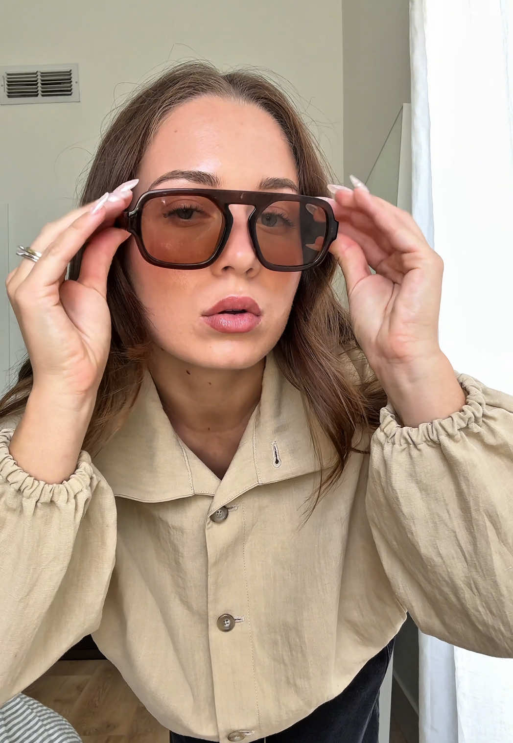 found the most perfect jacket to transition into fall 🌟 #outfitinspo #OOTD #styling #simpleootd #basicootd #grwm #stylediary 