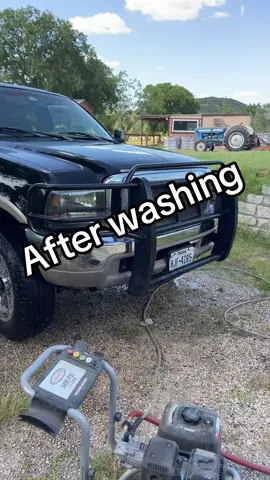 Here is the #Excursion after washing it down. #Ford #PowerStroke #Diesel #BodySwap #McNeilRacing. #4x4 