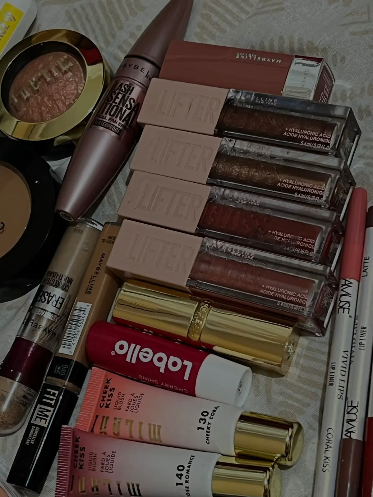 Loveeee💘💘💘 @Maybelline NY @Maybelline New York PH @Maybelline New York  #creatorsearchinsights #contenido #fyp #foryoupage #content #contentcreator #makeup #liftergloss #maybelline #foryoupage❤️❤️ #foryou #foryouu #viralvideos 