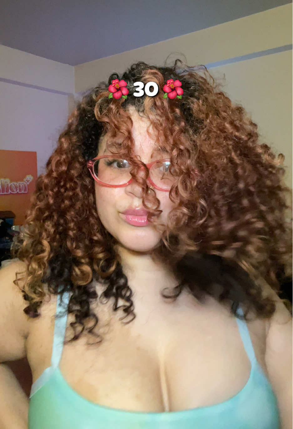 30 flirty & thriving 😭🌺🌸  #birthday #leoszn #30flirthyandthriving 