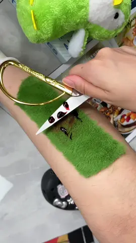 Thing electric razor doesn’t dispkint!💕#electricrazor #razor #viral #ealsforyoudays #tiktokshopbacktoschool #us #TikTokShop #women #lady #girls #fyp #tiktokshopblackfriday #tiktokshopcybermonday #spotlightfinds #blackfridayearlydeals #blacfridaydeals #blackfriday #TikTokShopLastChance #tiktokshopnewyearnewaura #girls #trimmer #shave #shaver #shaving #lady #prettygirl #ValentinesDay #spkingtok #cozyvibes #effortlessbeauty #Dealsforyoudays