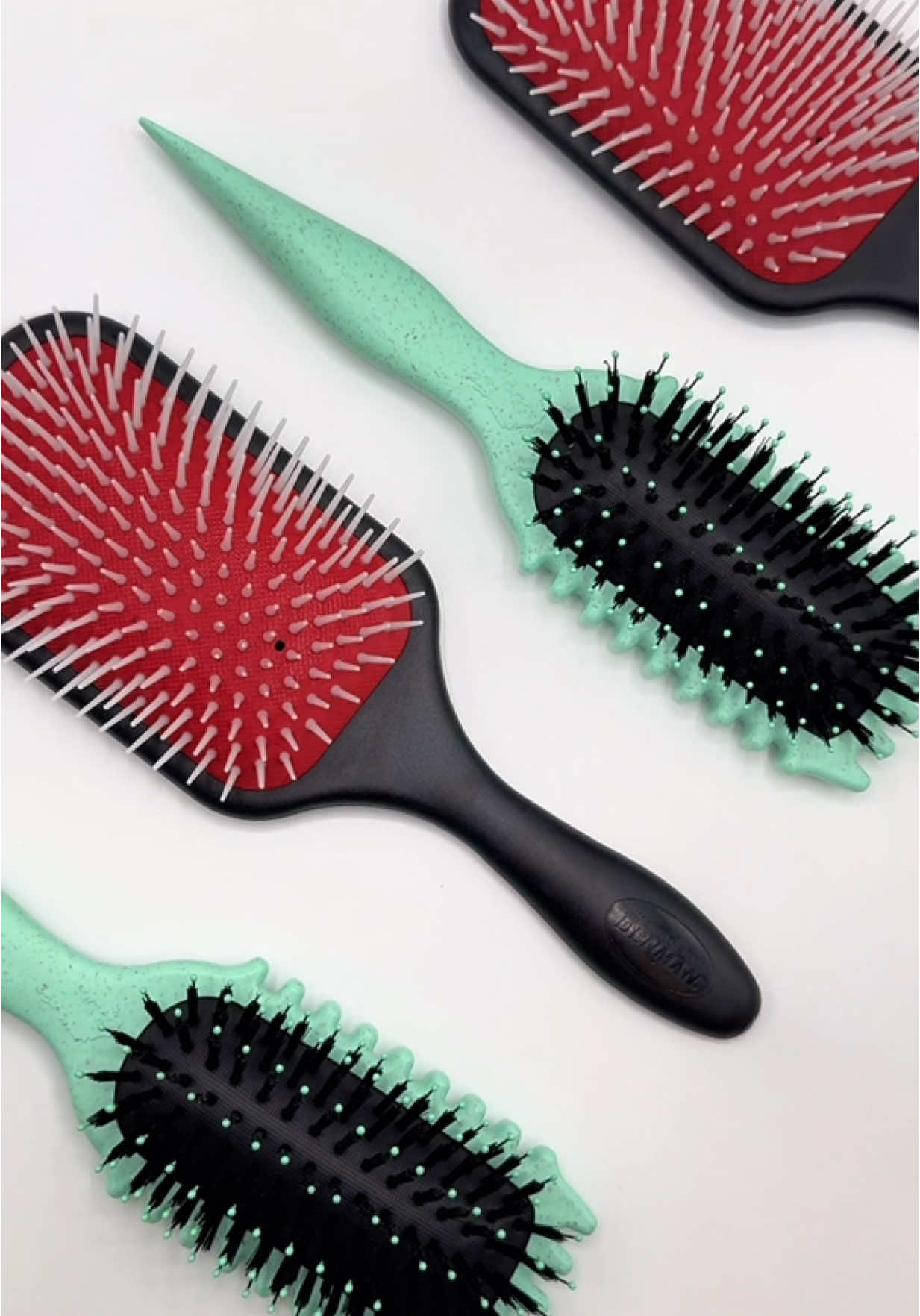 Brush Besties 👯‍♀️  @Denman Brush #bouncecurl #denman #curlyhair 