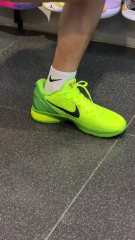 KOBE 6 GRINCH #fypシ゚viral  #viraltiktok  #trend  fb: Razan Sneakers