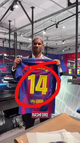 ¿Por qué todas las estrellas eligen el número 14? La historia detrás de una elección inesperada #Fútbol #Número14 #ThierryHenry #LuisDíaz #Rashford #Modric #Gyökeres #Barça #Bayern #Arsenal #ACMilan #Transferencias #Fichajes2025 #HistoriaDelFútbol