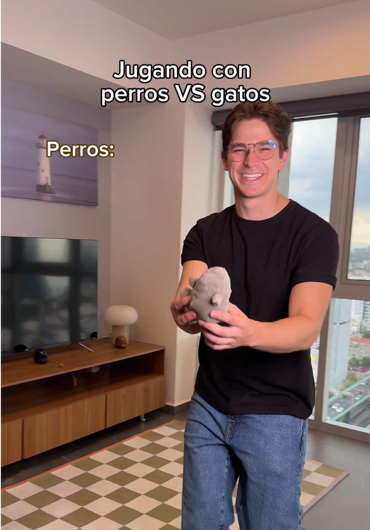 Aquí su golden favorito 🫣✨ (IG:bicho_orozco) #fypシ゚ #viral #bichoorozco #humor #risa #comedia #perros #gatos 