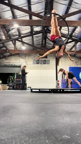 Tuesday night training session on the Lyra @sugarspiceproductions #Dancer #lyra #lyrapoledance #training #sugarandspiceproductions