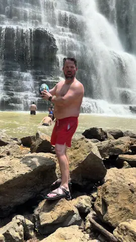 Look at that right handed throw! Nub of love ❤️ #onearm #friends #football #swimming #waterfalls 