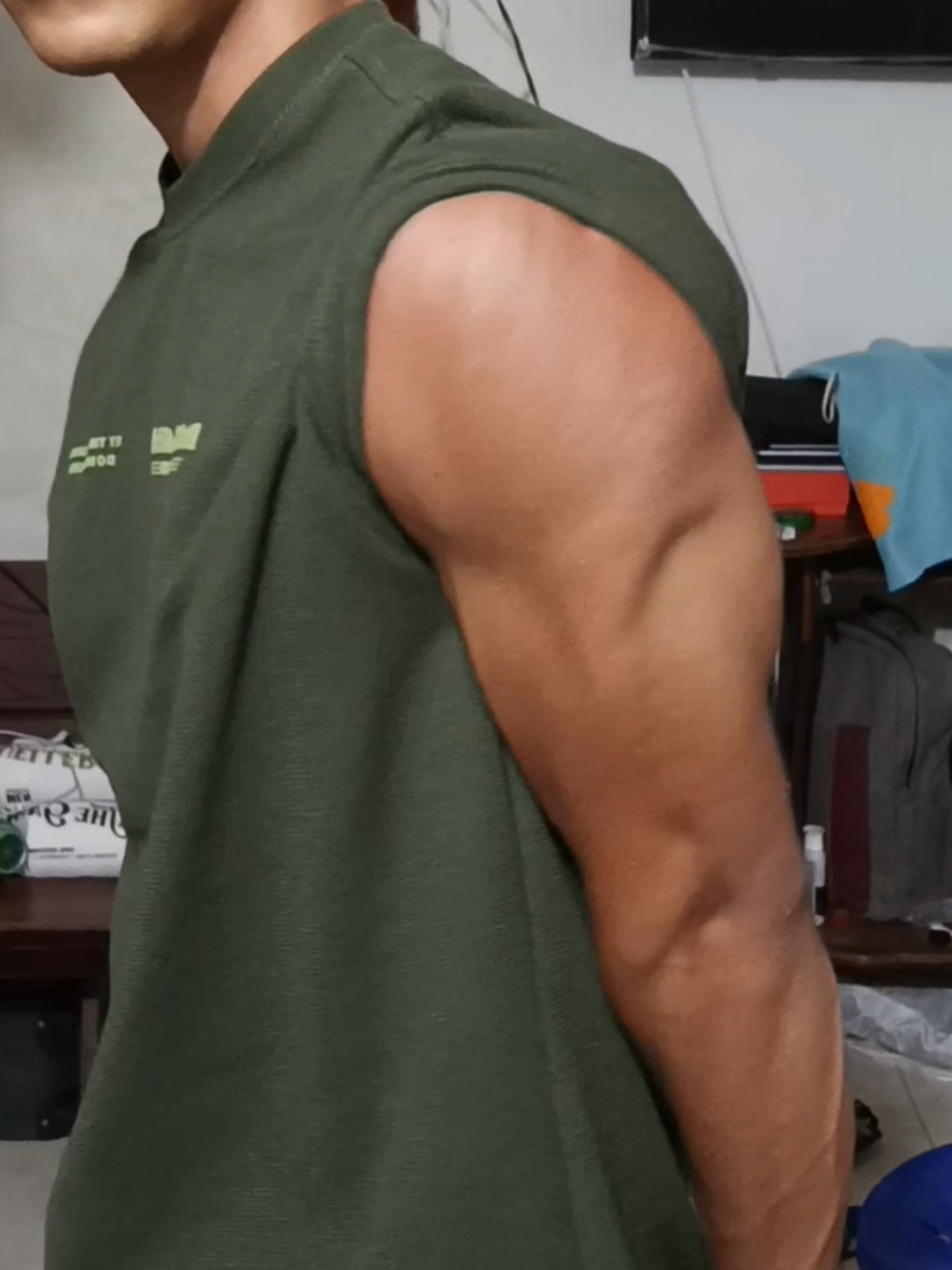 #Gym #GymTok #ectomorfo #ectomorph #Aesthetic #aesthetics #posing 