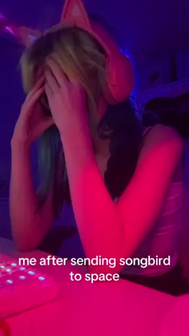 brother i felt EMPTY i just stared at the screen for 10 mins then got into bed #cyberpunk2077 