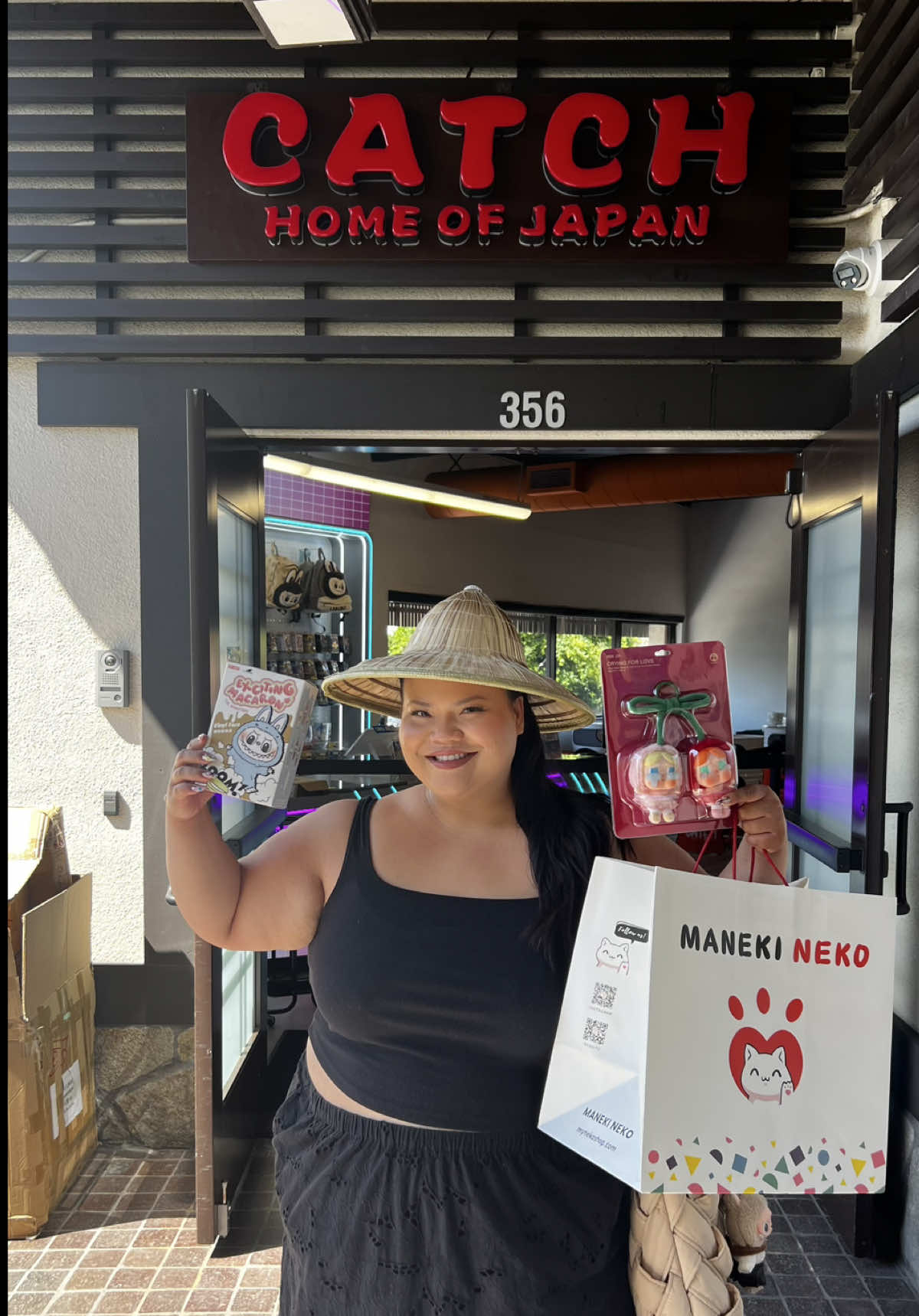 This is a no judgement zone - I’m going back tomm to grab more blind boxes 🤫 📍Catch in Little Tokyo, Los Angeles, CA #catch #manekineko #labubu #zimomo #blindbox #littletokyo #grandopening @Maneki Neko 