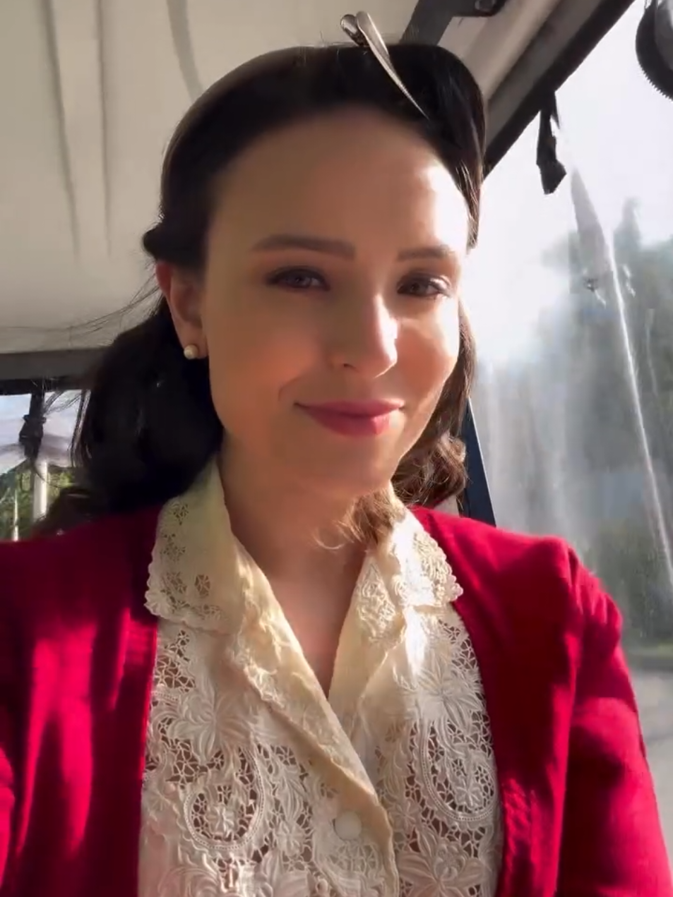 @Larissa Manoela nos bastidores de Êta Mundo Melhor na rede Globo. 