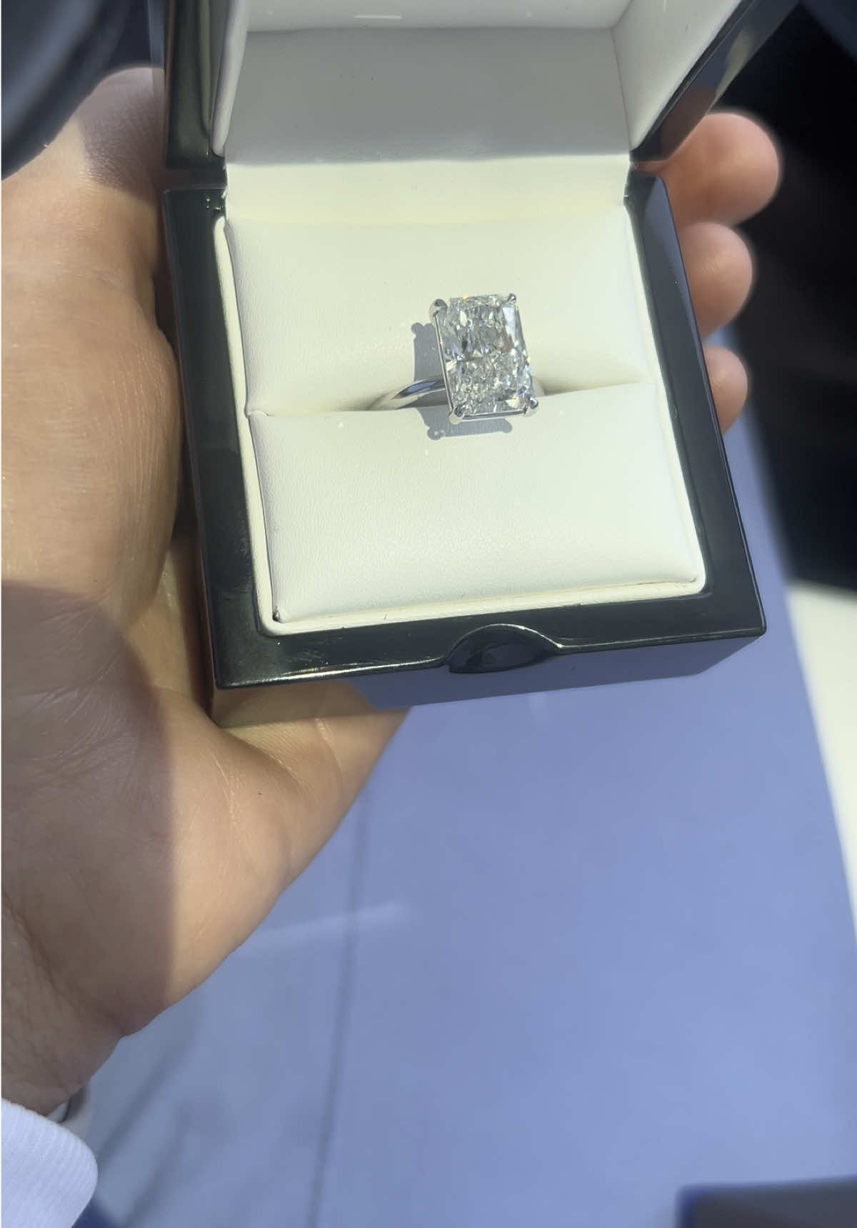 did I mention oh my god??? #wlw #fyp #engagementring @Adiamor Diamonds 