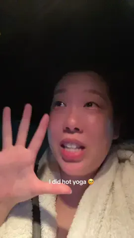 Hot yin (deep stretch) yoga review 🙃