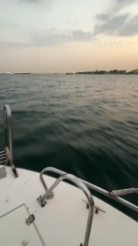 🤍#غيوم #بحر 