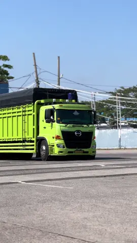 Izin post abgku  @M.Dwikialamsyah_1827  @Pasukan Pelat Bengkulu🔥  @Rizki andriyansah  #pelabuhanmerakbakauheni #hinomodif #hinoganteng #hino500 