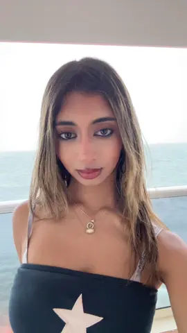 she like the way i swim in her ocean 🌊🌊 #mexico #cruise #brown #ocean 