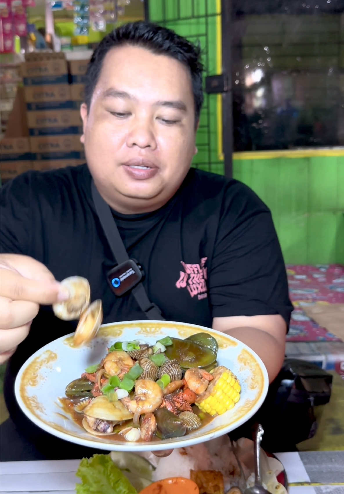 SEAFOOD CAMPUR DISINI CUMA 30 RIBU,WARUNGNYA SEDERHANA TAPI MENUANYA WEENAK‼️👌💯 BUKA SETIAP HARI JAM 9 PAGI SD 12 MALAM..🔥 #kuliner  #seafood  #mugbang  #fyp  Temen makan @Rekomended 