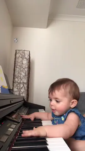 When is a good age to start learning an instrument ?? #youngmusician #youngpianist #kidsmusic #classicalpianist #musicianontiktok #musicalkids #pianomusic #piano #pianoprodigy #pianostudent #pianolesson #pianotiktok #pianokids #pianomusic #pianoforte #pianovideo #