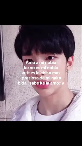 Ed mi rovloxiana nuvsota pero iwal la amo aunke no sepa pasarse los vackroomz KEHDJSJEJEJ:,vv #hyunjin #zyxcba #contenido #fyp #paratii #foryoupage #lesbian #robloxfyp #dedicar #ella #texto #lgbt #pareja #skz 